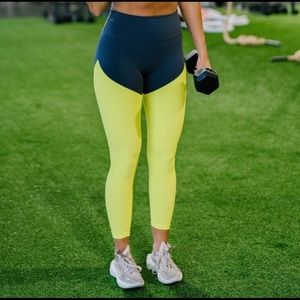 Colorblock Zyia Leggings